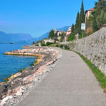 Villa Sul Lago Con Pontile Privato A Brenzone Sul Garda - Unique And Exclusive エクステリア 写真