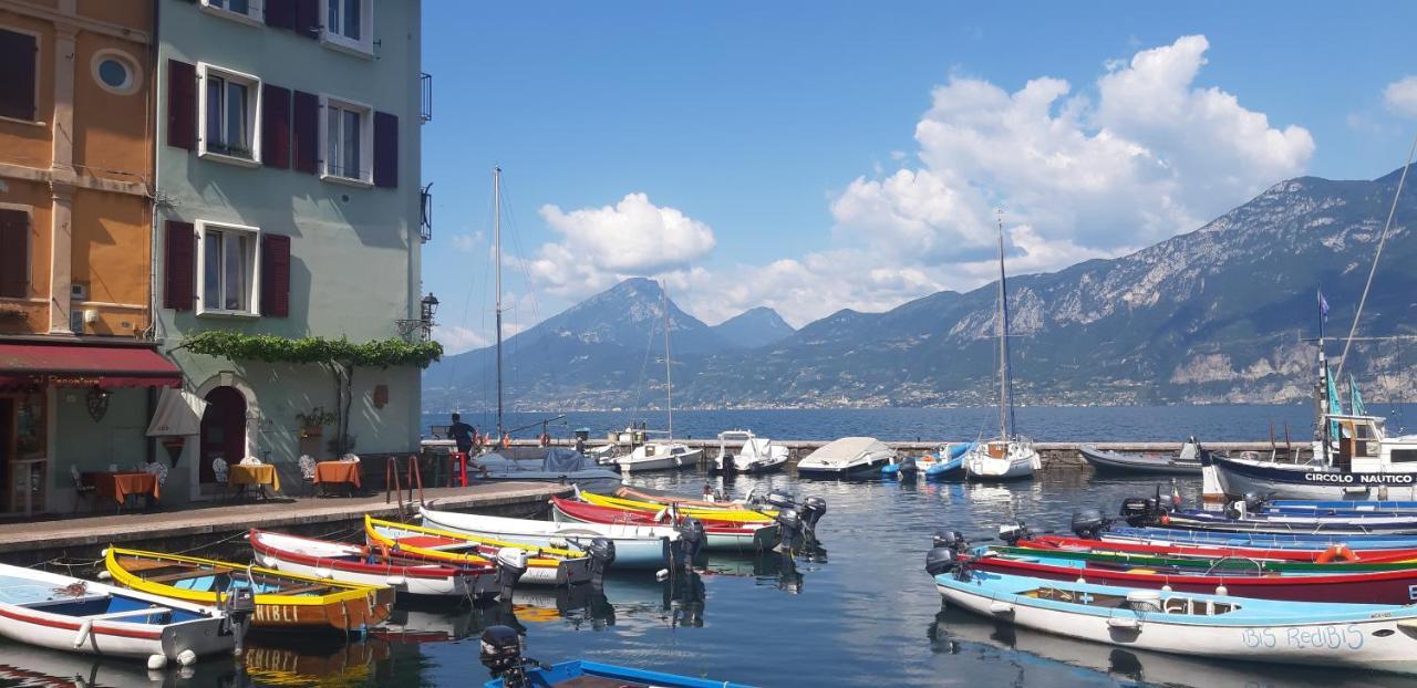 Villa Sul Lago Con Pontile Privato A Brenzone Sul Garda - Unique And Exclusive エクステリア 写真