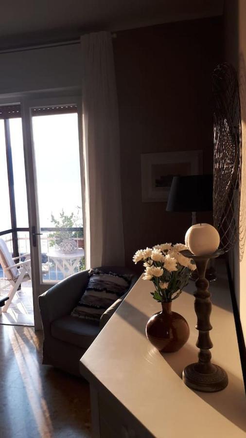 Villa Sul Lago Con Pontile Privato A Brenzone Sul Garda - Unique And Exclusive エクステリア 写真