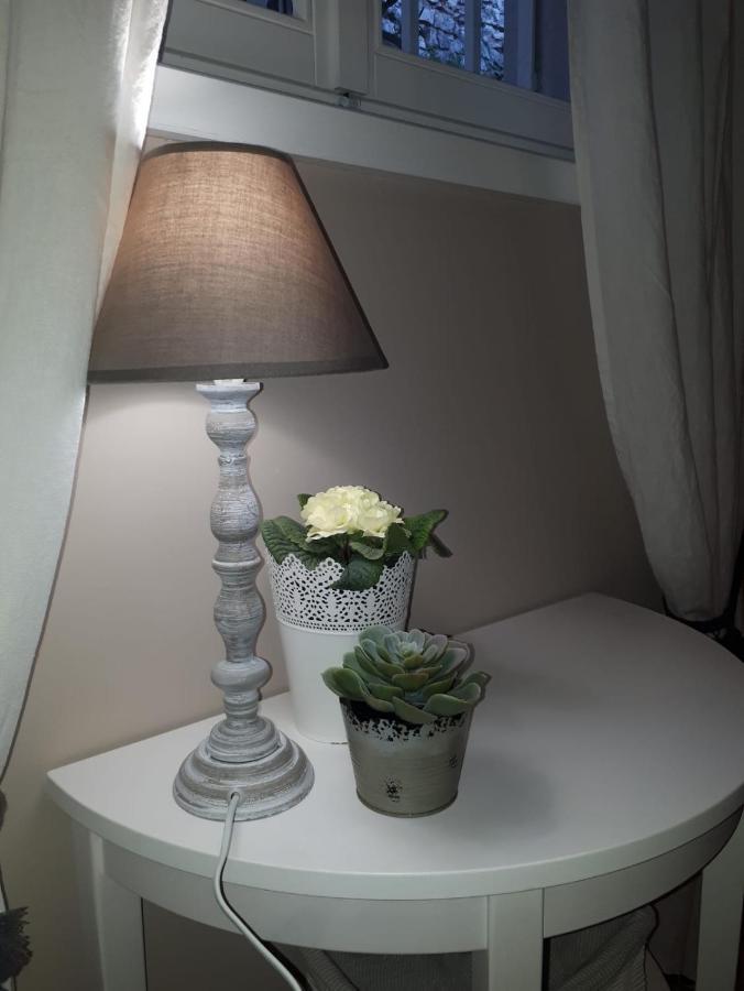 Villa Sul Lago Con Pontile Privato A Brenzone Sul Garda - Unique And Exclusive エクステリア 写真